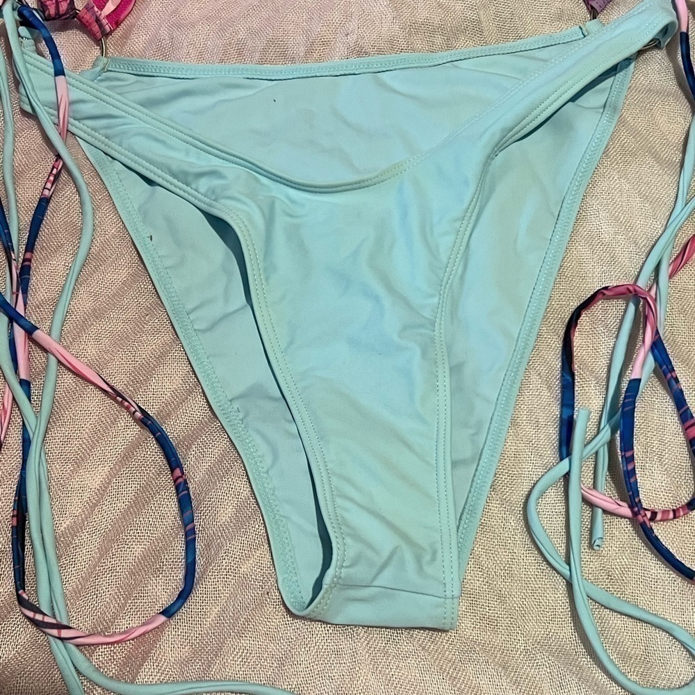 Medium swimsuit for women size M - Picture 3 of 7